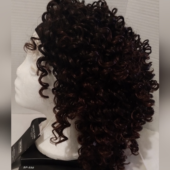 NWT Especially Yours Curly Synthetic Wig - Picture 3 of 15